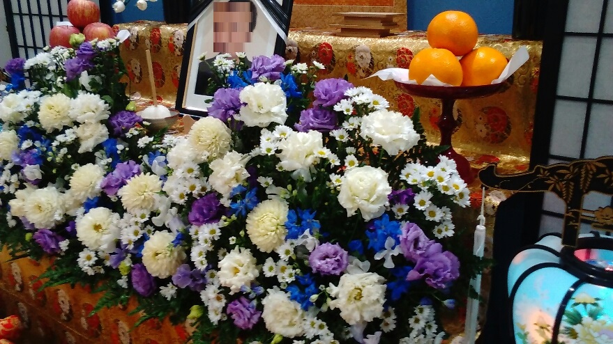 真言宗の葬儀お花祭壇