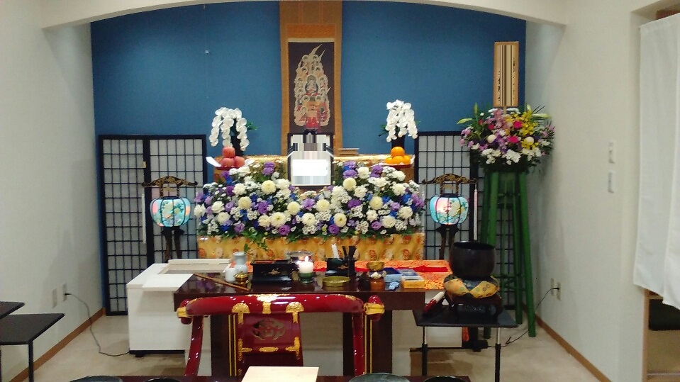 真言宗の葬儀　お花祭壇
